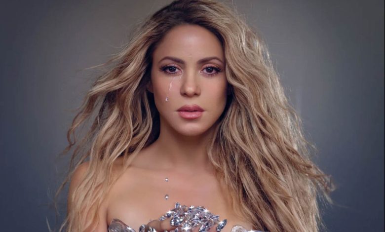 Shakira anuncia el esperado "Las Mujeres ya no Lloran World Tour" La superestrella colombiana Shakira emociona a los fans con su próximo tour mundial, que comenzará en noviembre y promete llevar su último álbum a escenarios de todo el mundo.